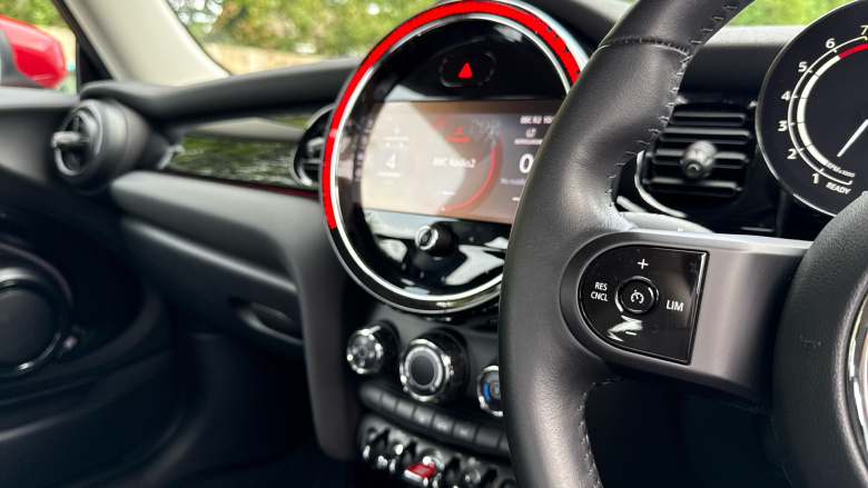 MINI Hatchback 1.5 Cooper Classic 3dr Petrol Hatchback